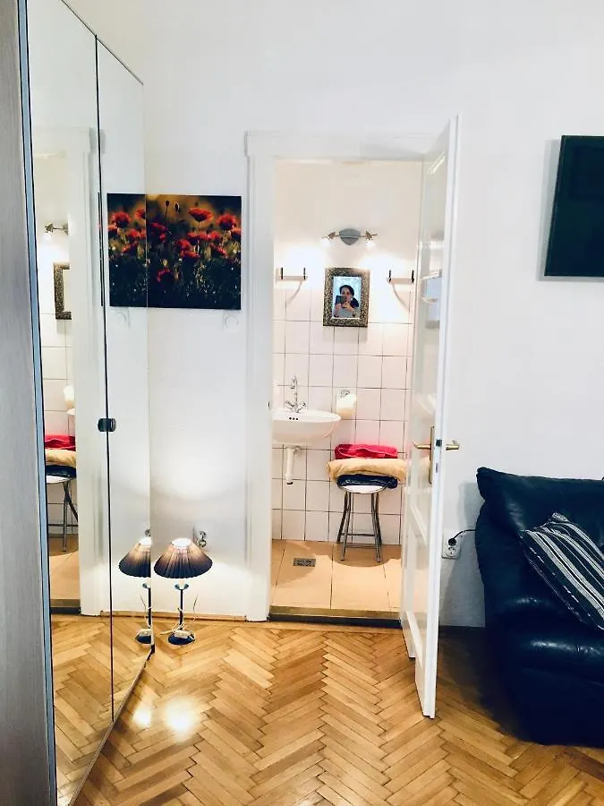 Romantic Studio In Budapest 12Th District Close To Mom Park Apartment